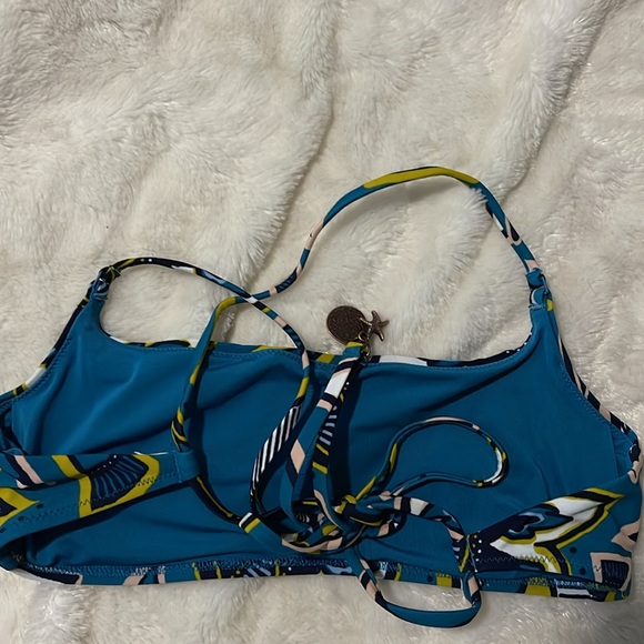 2 for 15$// Aerie Swim Top - Picture 2 of 3